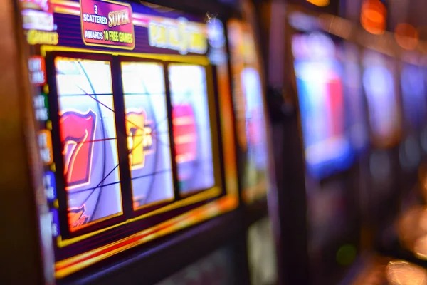 In-play volleyball betting interface showing game information and match statistics
